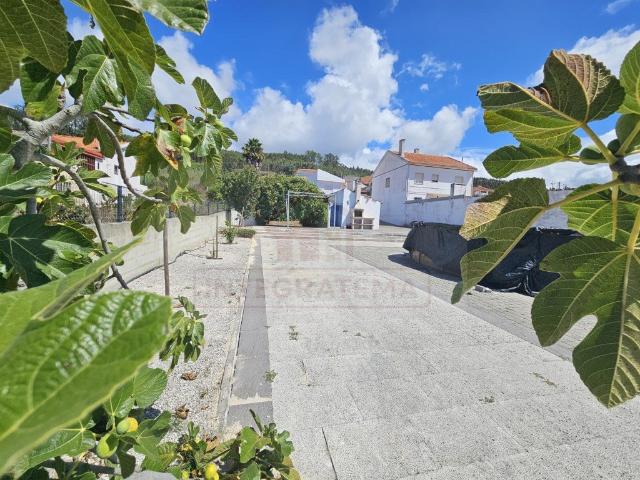Moradia tradicional recentemente renovada, com um interior m. 86m² Alpedriz