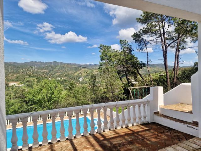 Moradia Tradicional Renovada Com 3 Quartos Mais Piscina, Com. 179m² Santa Catarina Da Fonte Do Bispo