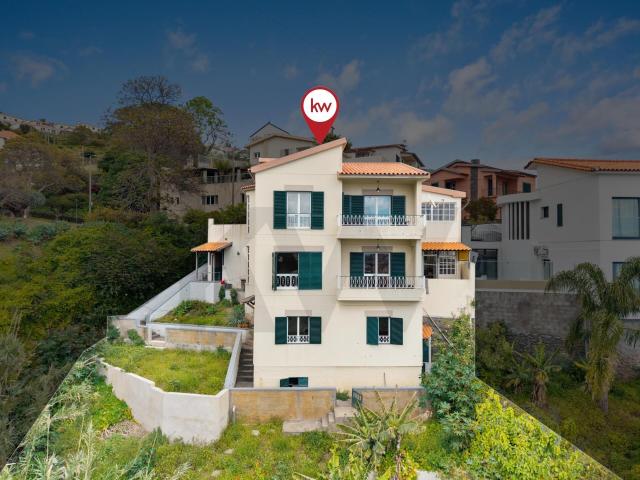 Moradia Tradicional T3 + Apartamento T2 independente com Vista Baía na Boa Nova