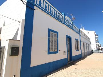 Moradia tradicional, 184 m2, em primeira linha de Santa Luzi. 145m² Santa luzia