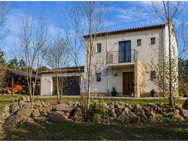 Moradia, Travanca de Lagos
