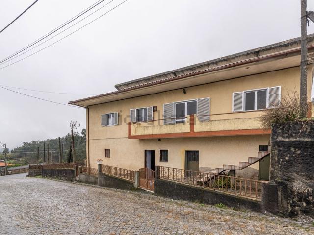 Moradia, Travassos