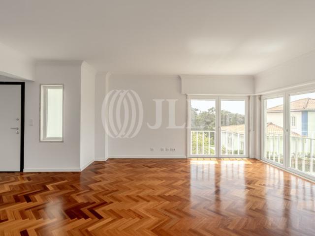 Moradia triplex, em São João das Lampas, Sintra