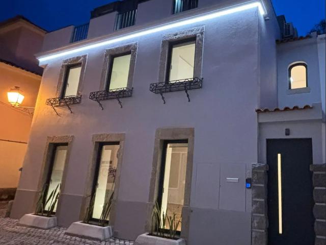 Moradia Triplex no Centro Histórico de Cascais