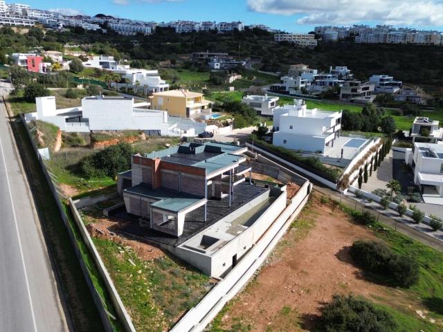 Moradia ultra moderna de 4 quartos virada a sul/poente disti. 280m² Albufeira e Olhos de Água