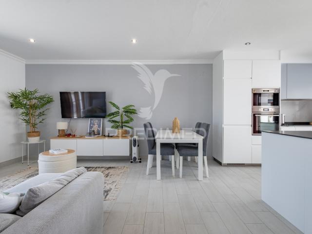 Moradia Unifamilar T4 com garagem, quintal e terraço !