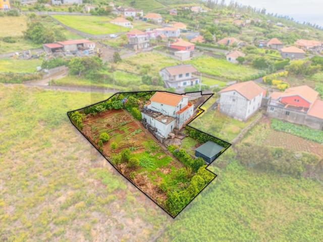 Moradia Unifamiliar com Terreno – Achadas da Cruz, Porto Mon. 181m² Achadas Da Cruz