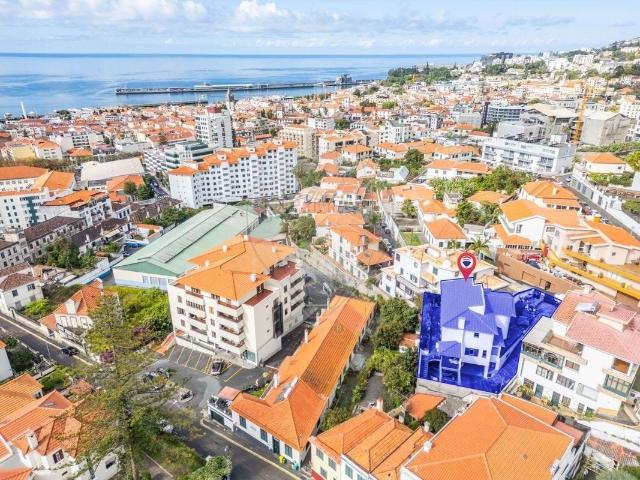 Moradia Unifamiliar de Tipologia T4. 495m² Santa Luzia Funchal