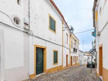 Moradia Unifamiliar T4 no Centro Histórico da Cidade Poten. 100m² Évora São Mamede, Sé,São Pedro e Santo Antão