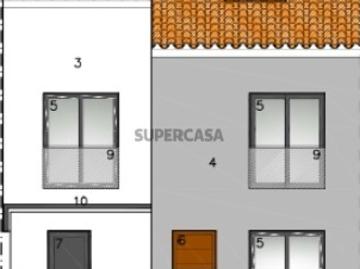 Moradia Unifamiliar T4 em Construção