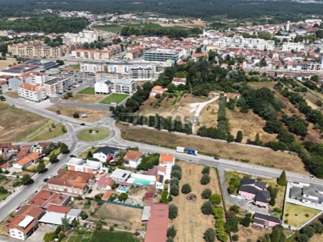 Moradia Unifamiliar T4