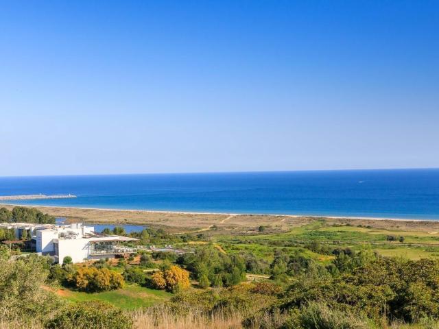 Moradia Unifamiliar Vista Mar Lotes até 500 m² de construção!