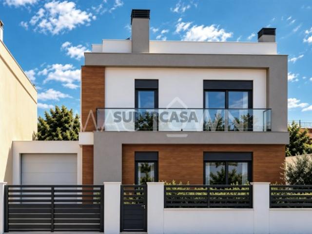 Moradia V4 Nova em Santa Iria da Azoia Feita para Viver