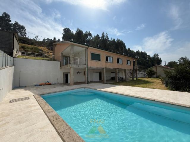 Moradia V4+1 c/ Piscina em Cendufe, Arcos de Valdevez