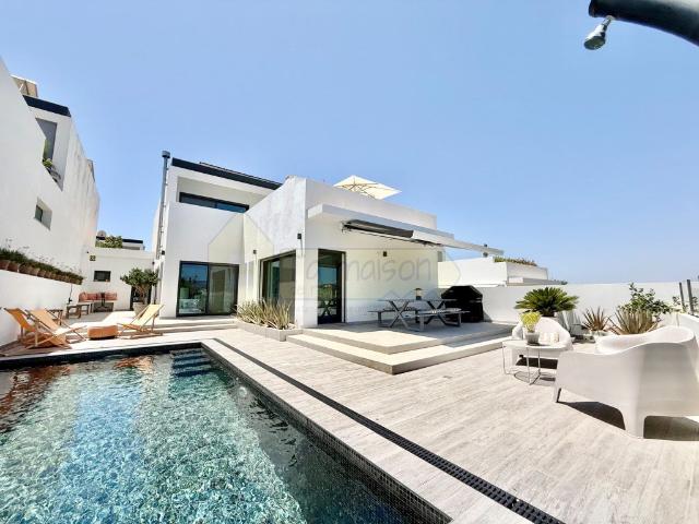 Moradia V4 com vista campo e piscina em Pechão Olhão 213m² Pechão