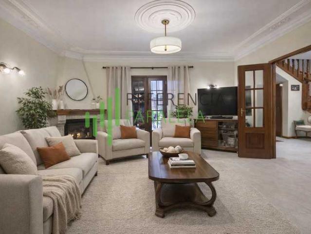 Moradia V4 com vista mar