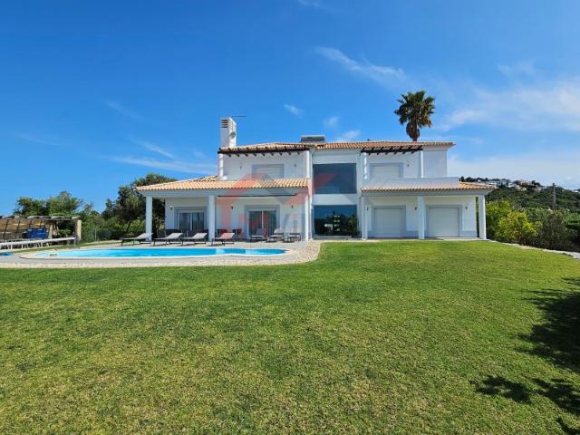 Moradia V4 com vista mar e piscina Loulé