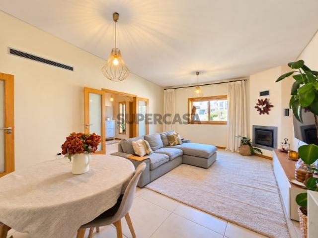 Moradia V4 com Jardim em Freiriz, Vila Verde