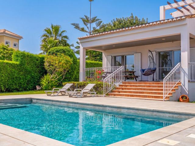 Moradia V4 com Piscina e Ginásio à venda em Portimão