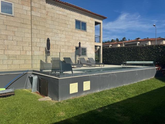 MORADIA V4 COM PISCINA VILA NOVA DE FAMALICÃO