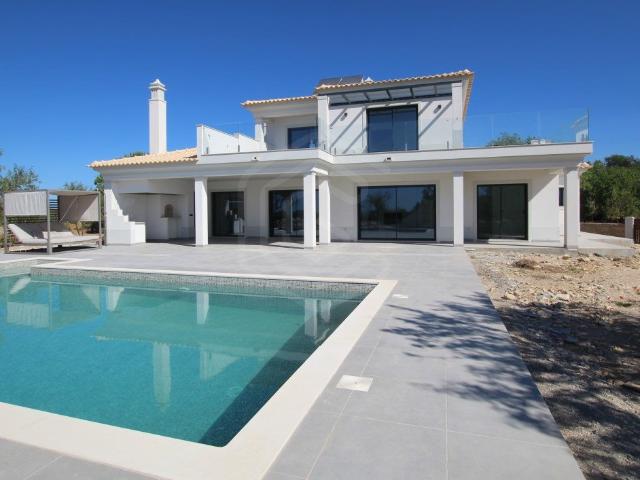 Moradia V4 de arquitetura moderna, Boliqueime, Algarve 191m² Boliqueime