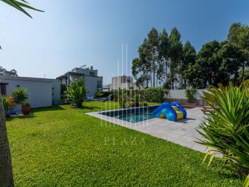 Moradia V4 de Luxo a 650m da Praia Design Contemporâneo