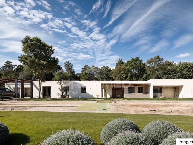 Moradia V4 de Luxo, em Construção, Lote de 15.130m², Alferrarede Abrantes