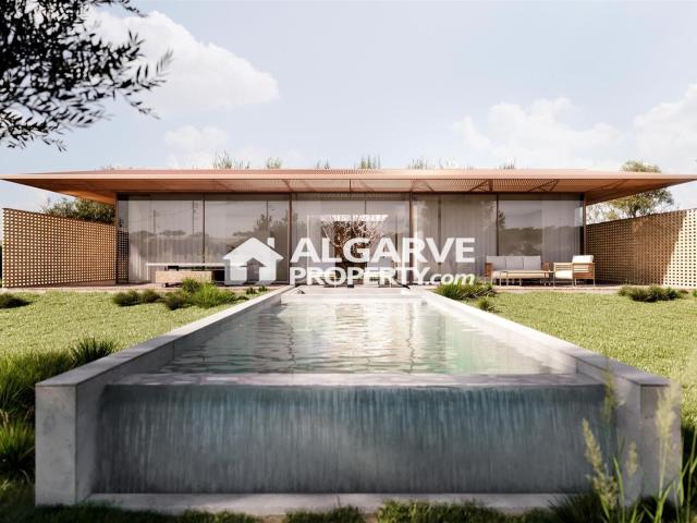 Moradia V4 em fase construção única e distinta numa zona pró. 418m² Quarteira