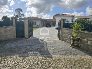Moradia V4 em Lama Santo Tirso