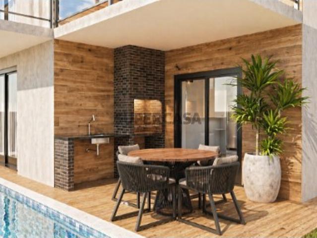 Moradia V4, piscina