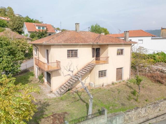 Moradia V4 Santo Aleixo Ribeira de Pena