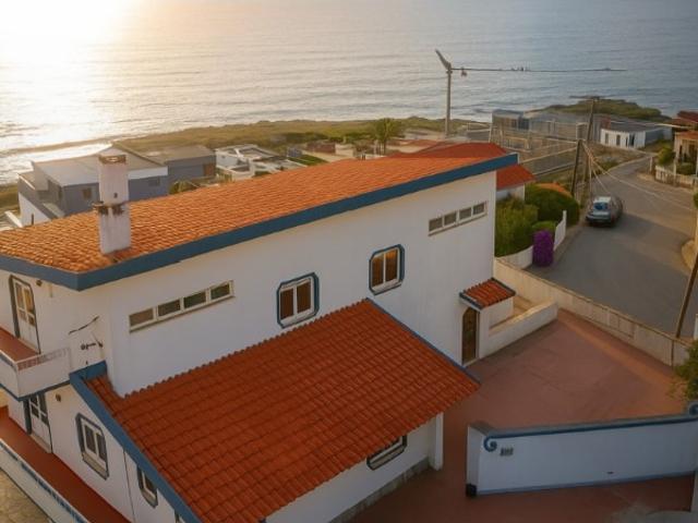 Moradia V5 com Vista Deslumbrante para o Mar em Ribamar, 3km da Ericeira