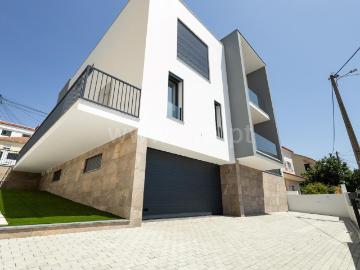 Moradia V5 de luxo no Bairro do Trigache, Famões. 164m² Pontinha e Famões