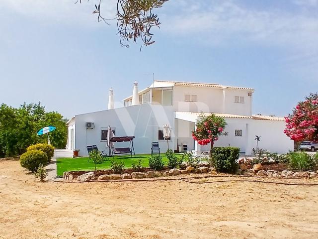 Moradia V5 Totalmente Renovada com Grande Terreno + Ruína, L. 931m² Loulé São Sebastião