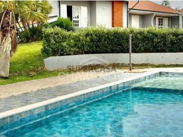 Moradia V6 com Piscina Interior e Exterior | Vista Mar
