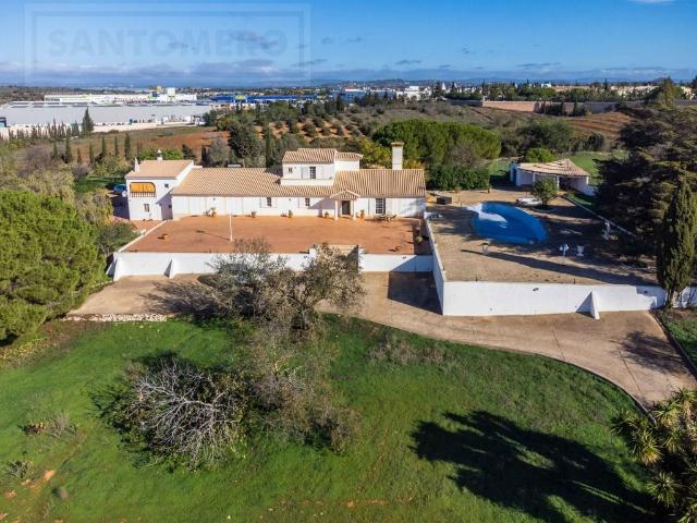 Moradia V6 Guia Albufeira. 0m² Guia
