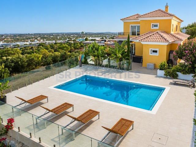 Moradia V6 Panorâmica com Vista Mar em Santa Bárbara de Nexe 376m² Santa Bárbara De Nexe