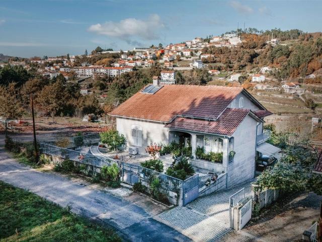 Moradia V6 292m² Castro Daire