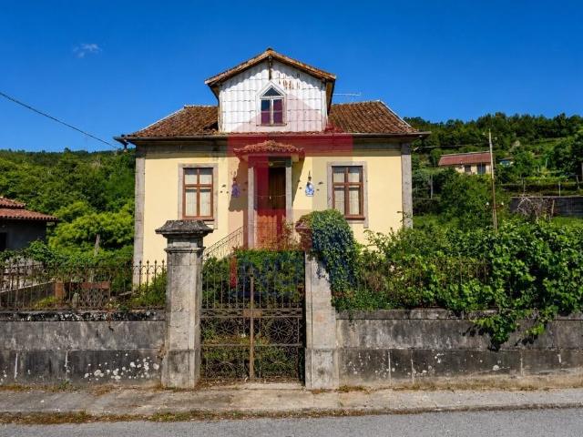 Moradia V7, Mós