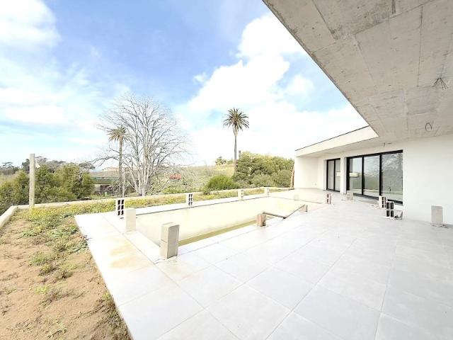 Moradia V2+2 com excelente vista, situada nas Caldas da Rainha