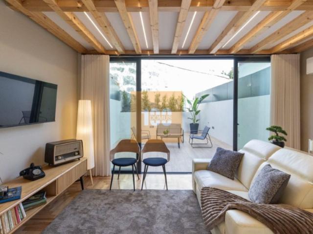 Moradia V2 com terraço e garagem