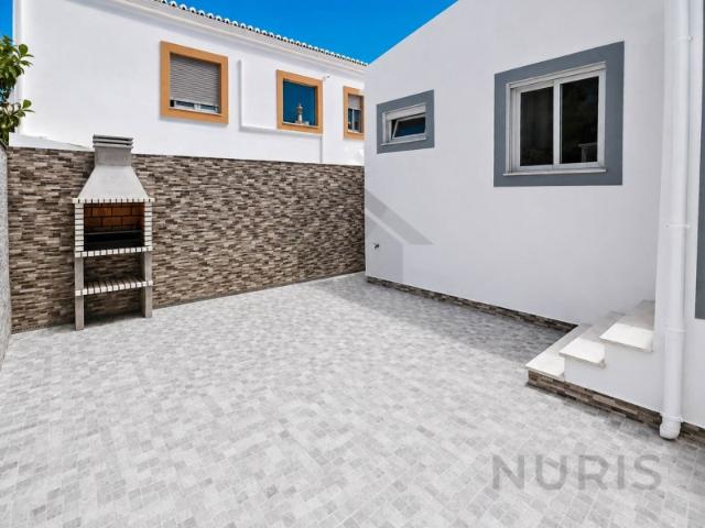 Moradia V2 para Arrendamento Anual em Portimão, Algarve