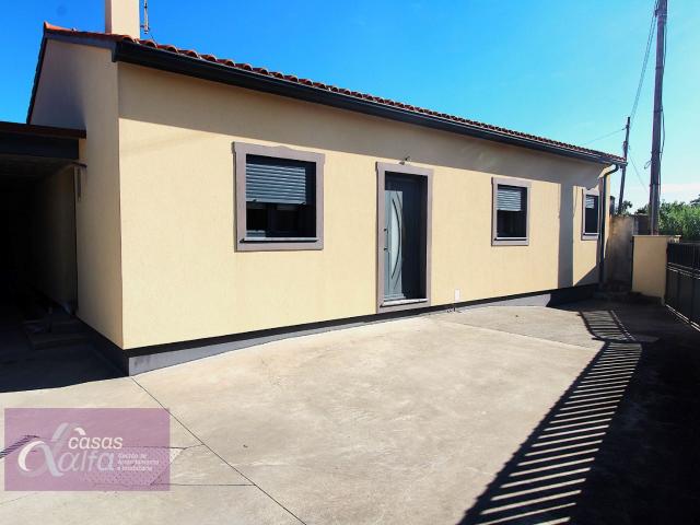Moradia V2 remodelada em Carvide