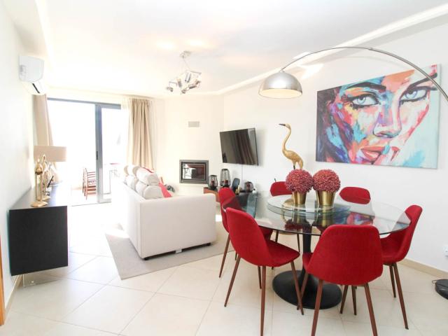 Moradia V3+1 com piscina e garagem em Vilamoura