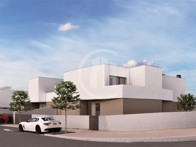 Moradia V3+1 contemporânea em construção no Campo, Viseu