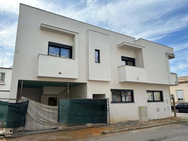 Moradia v3 nova no centro de Faro