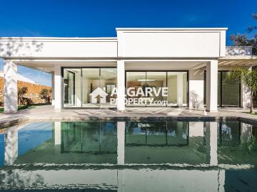 Moradia V3 a estrear de estilo contemporâneo entre Loulé e S. 181m² Querença, Tôr e Benafim