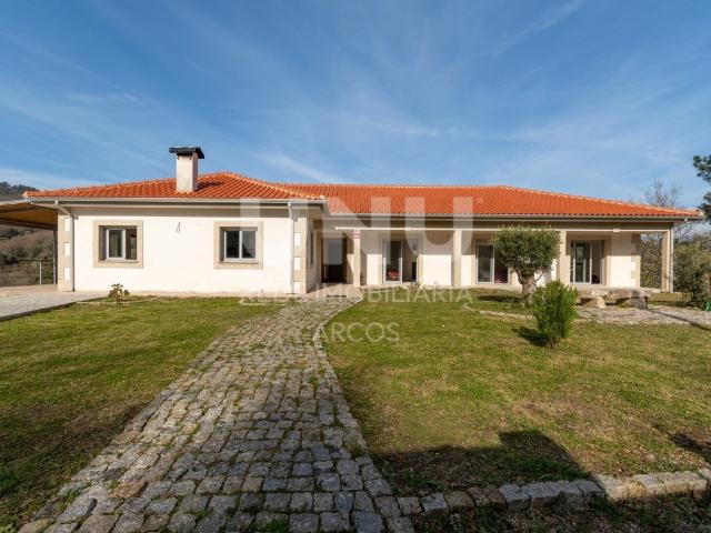 Moradia V3 com terreno em Rio Frio 90m² Rio Frio e Milhão