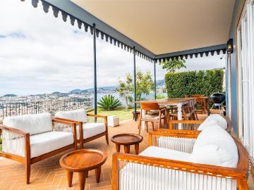 Moradia V3, com vista para a baía do Funchal 216m² Santa luzia funchal