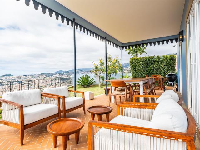Moradia V3, com vista para a baía do Funchal 216m² Santa luzia funchal